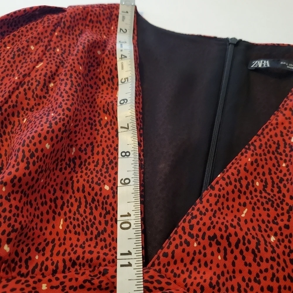 Zara Print Ruched Deep V-Neck Dress Sz L - Picture 3 of 8